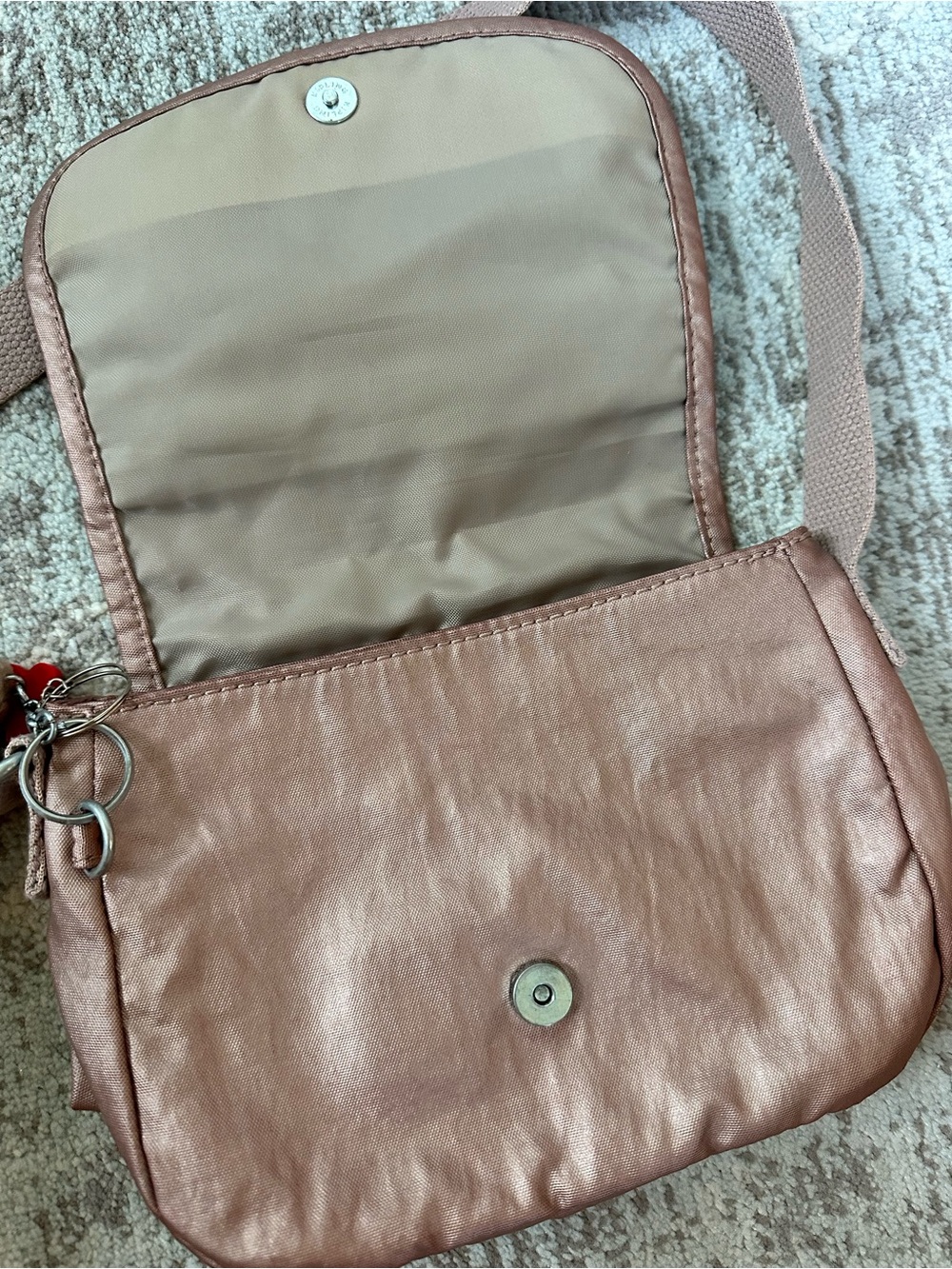 Kipling Metallic Blush Pink Small Crossbody bag. One of a kind - Picture 2 of 5